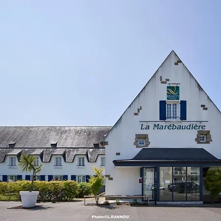 Quality La Marebaudiere Centre Hotel 4*
